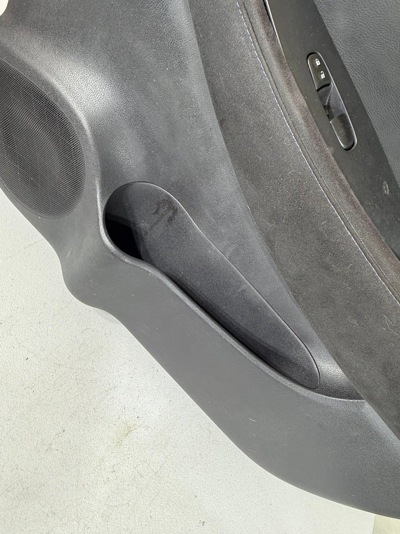 13-17 Nissan Leaf Front Door Trim Panel Right Front Passenger Side Black Cloth OEM