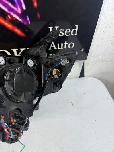 Xenon HID 2007-2009 Mitsubishi Outlander Right Passenger Headlight OEM