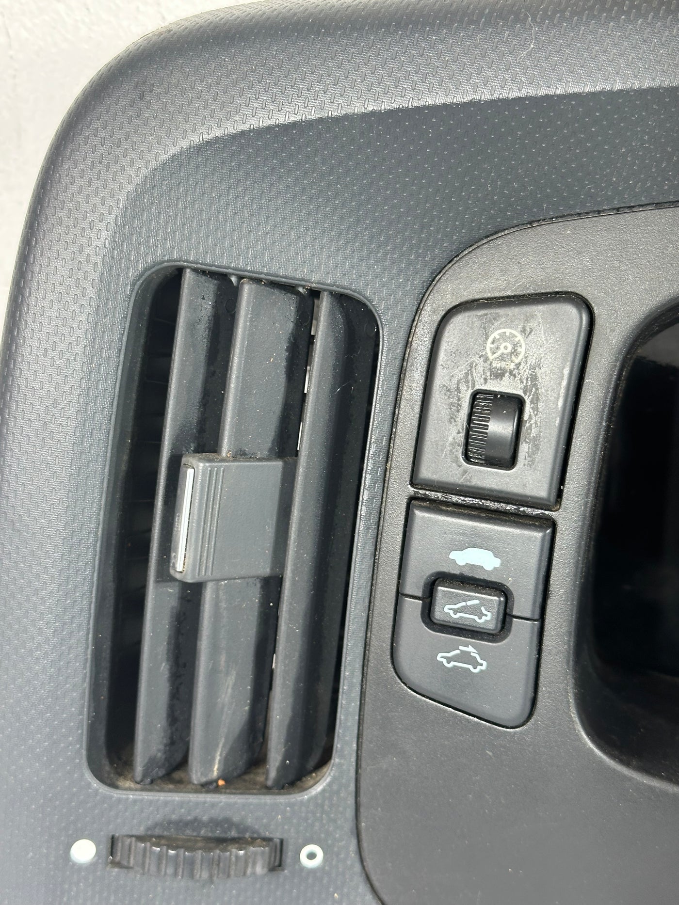 2007 Honda Ridgeline Speedometer/RadioAC Dash Surround Bezel FULLY LOADED OEM