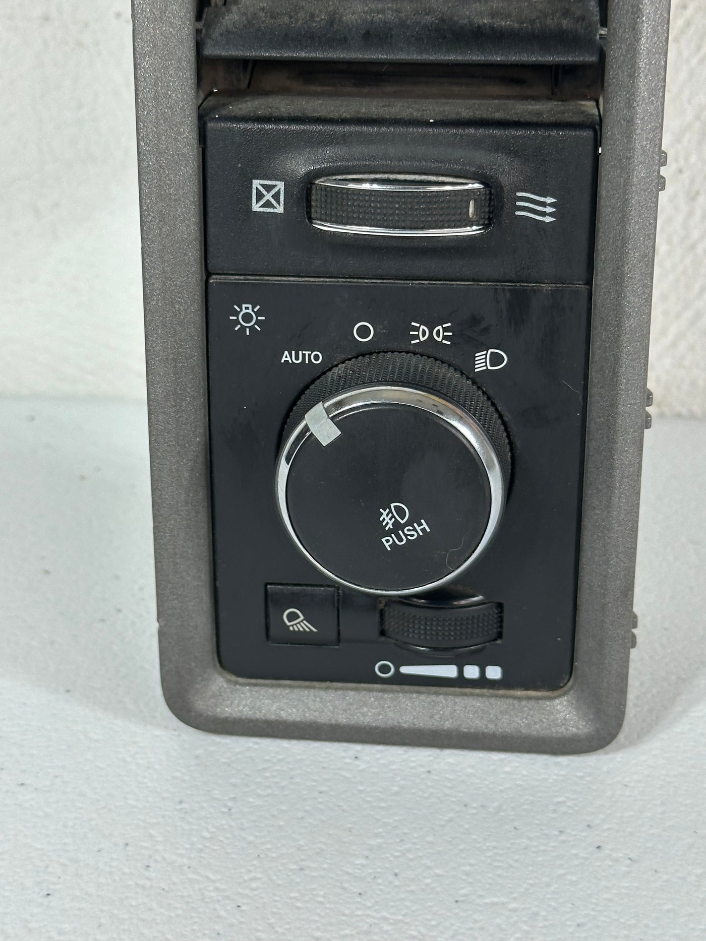 2017 DODGE RAM 1500 HEADLIGHT SWITCH AND VENT OEM