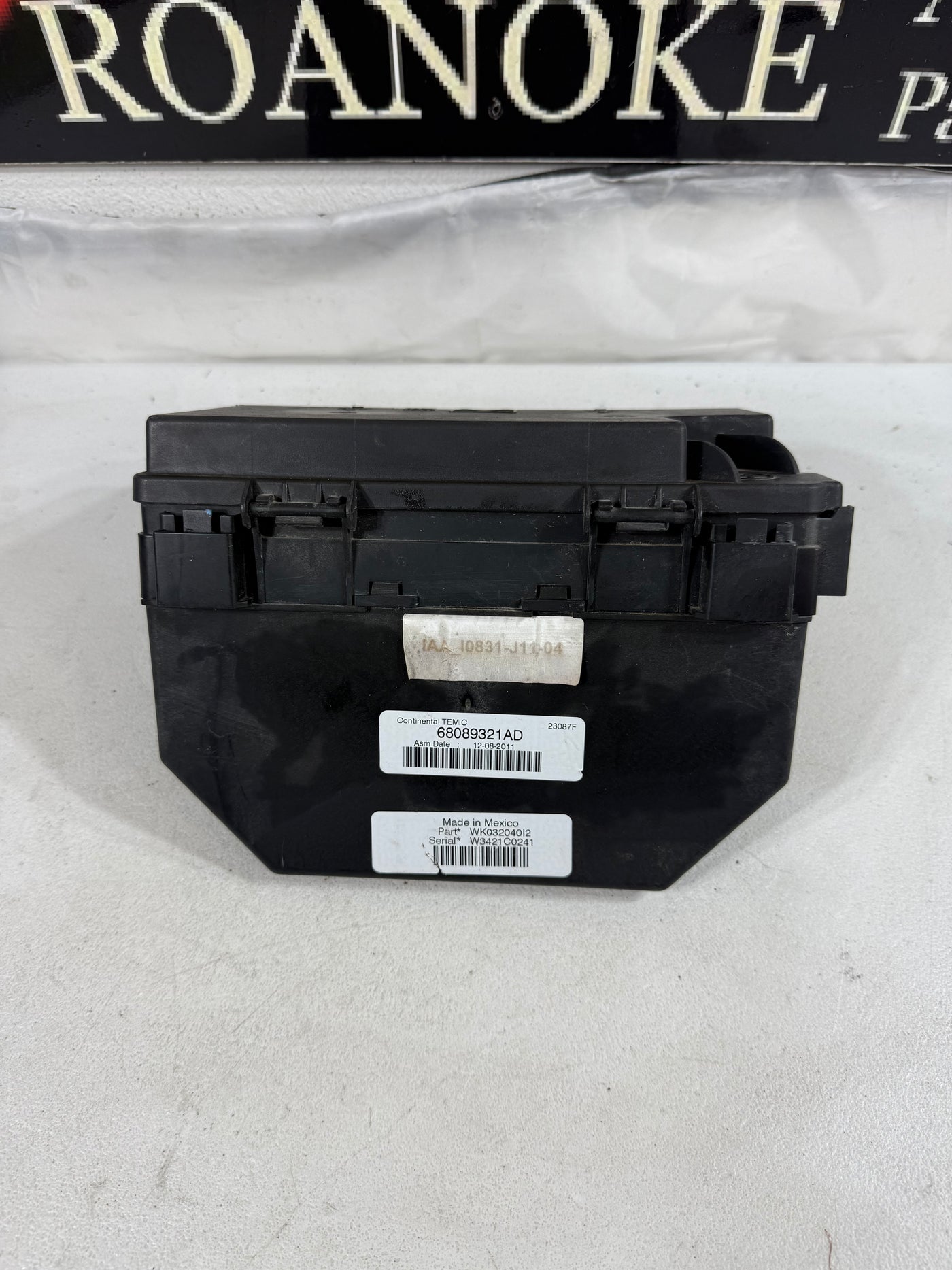 2012 DURANGO GRAND CHEROKEE TIPM INTEGRATED POWER MODULE FUSE BOX OEM 68089321AD