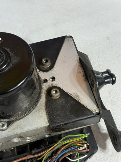 01-04 MERCEDES R170 SLK230 SLK320 ABS ANTI LOCK BRAKE PUMP HYDRAULIC MODULE