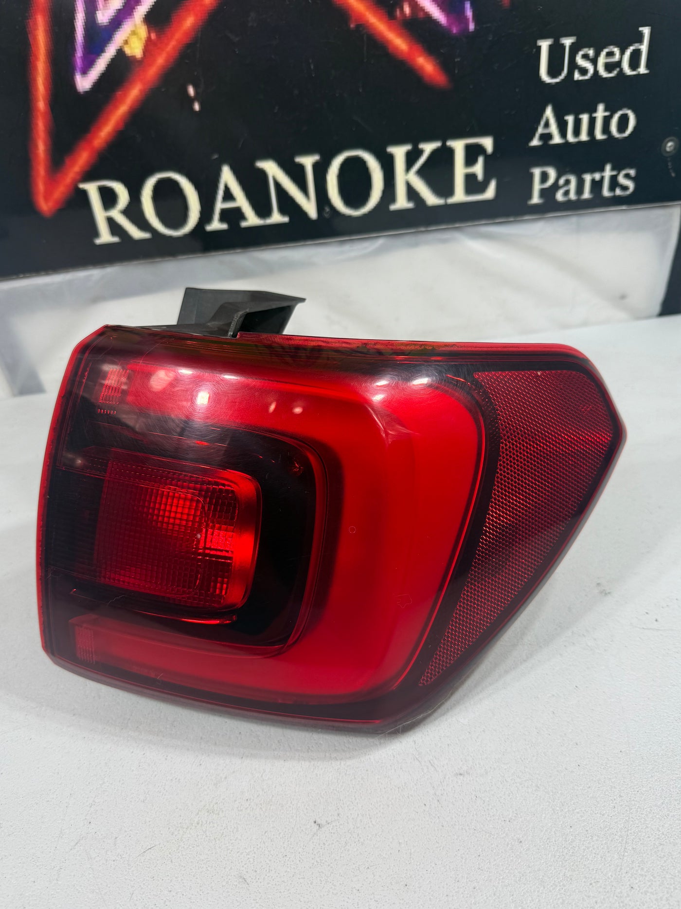 OEM | 2017 - 2019 GMC Acadia Outer Tail Light (Right/Passenger) #84108398