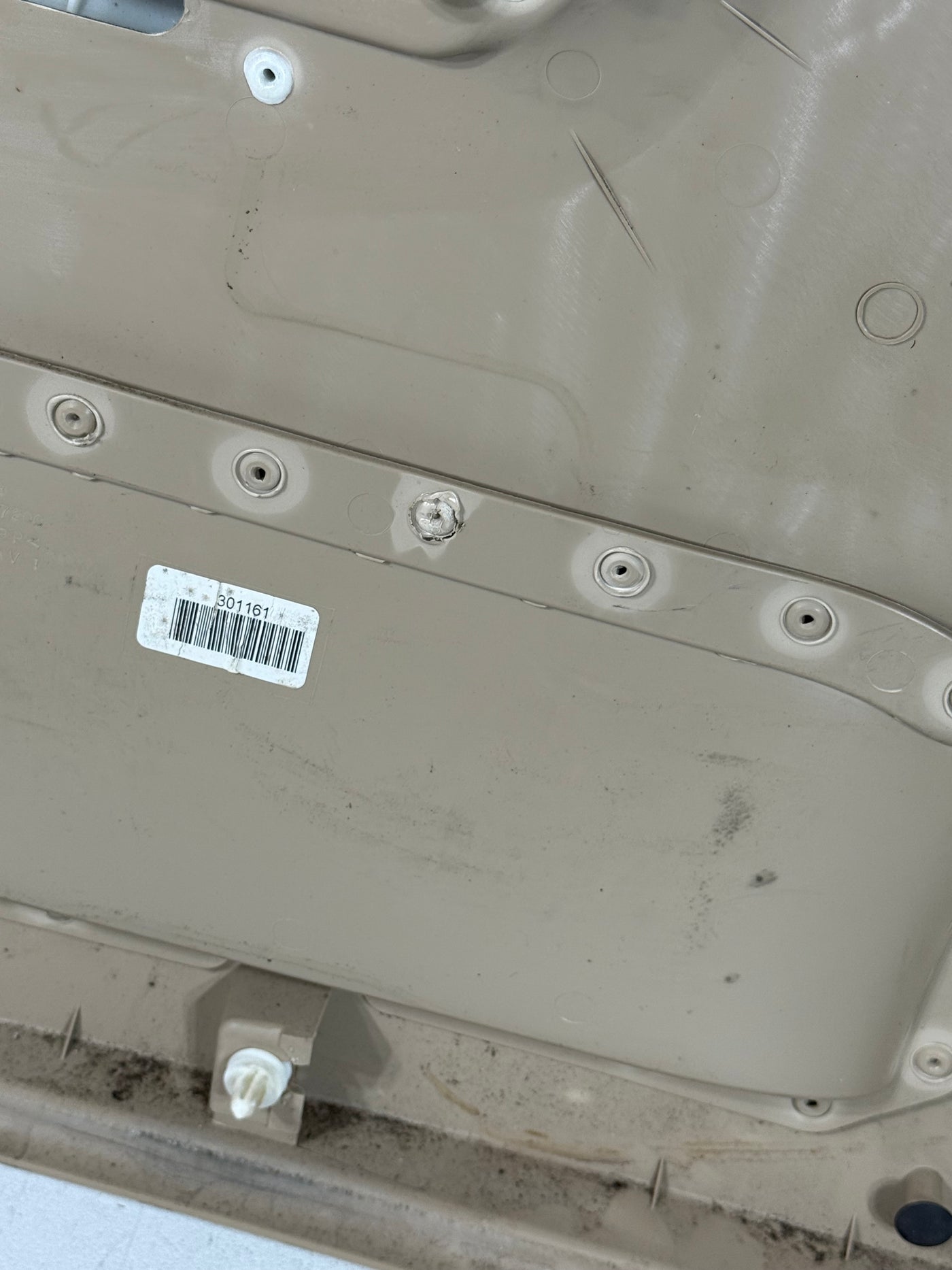 2006 - 2010 HUMMER H3 Door Panel Front Right Passenger Side OEM