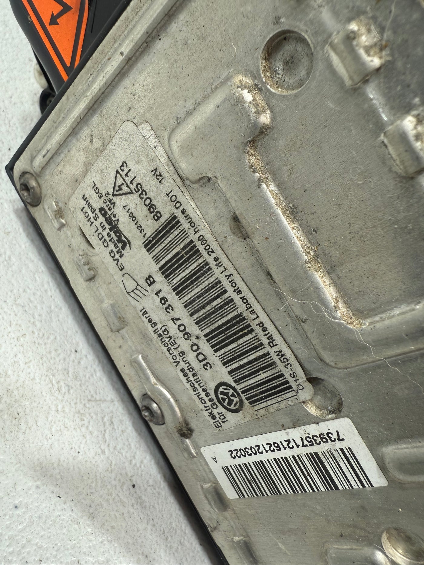 2004 2005 2006 2007 Volkswagen Touareg Xenon HID Headlight Driver Side OEM