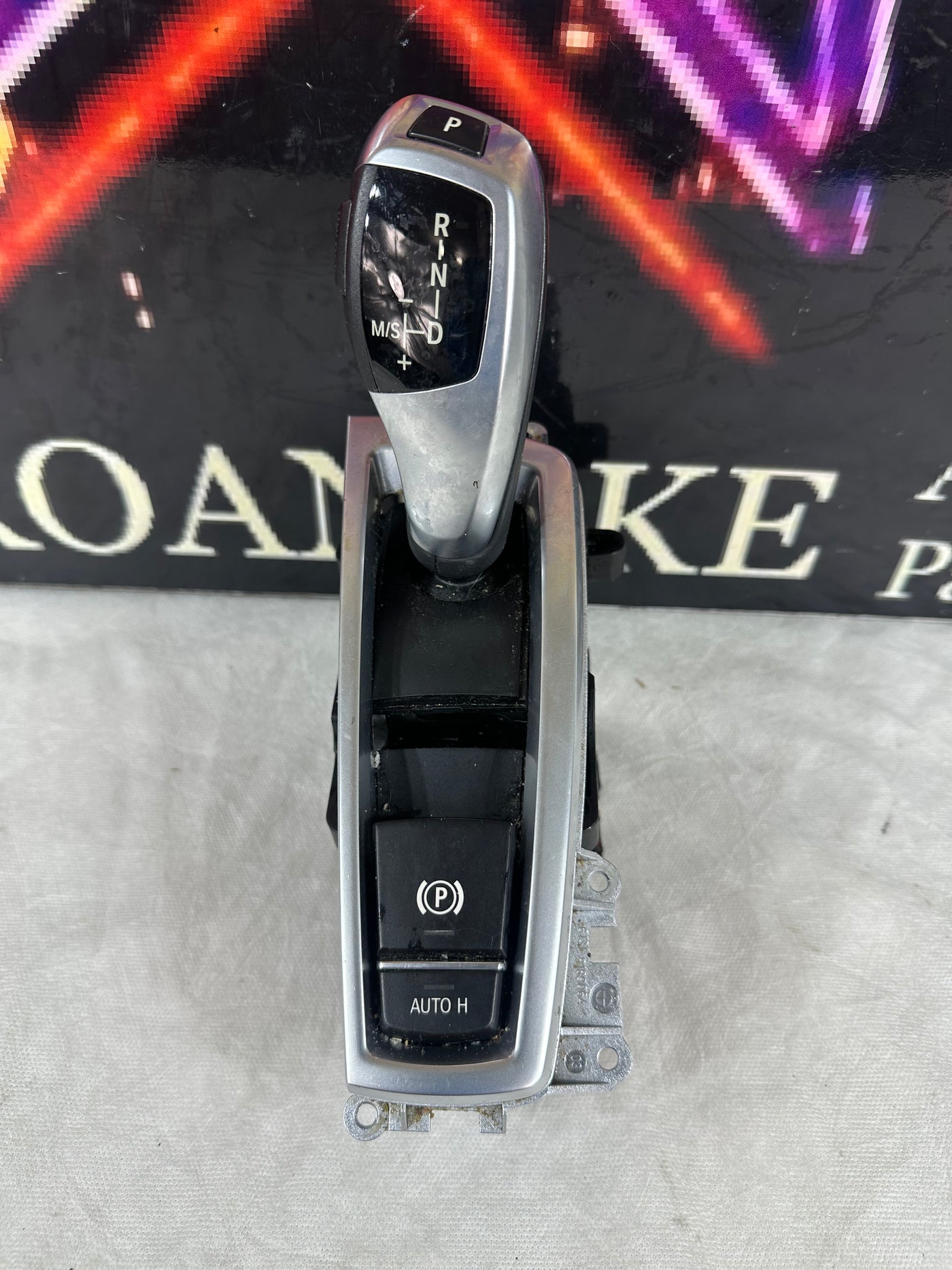 2013 BMW X3 AUTOMATIC FLOOR SHIFTER AUTO GEAR SHIFT OEM
