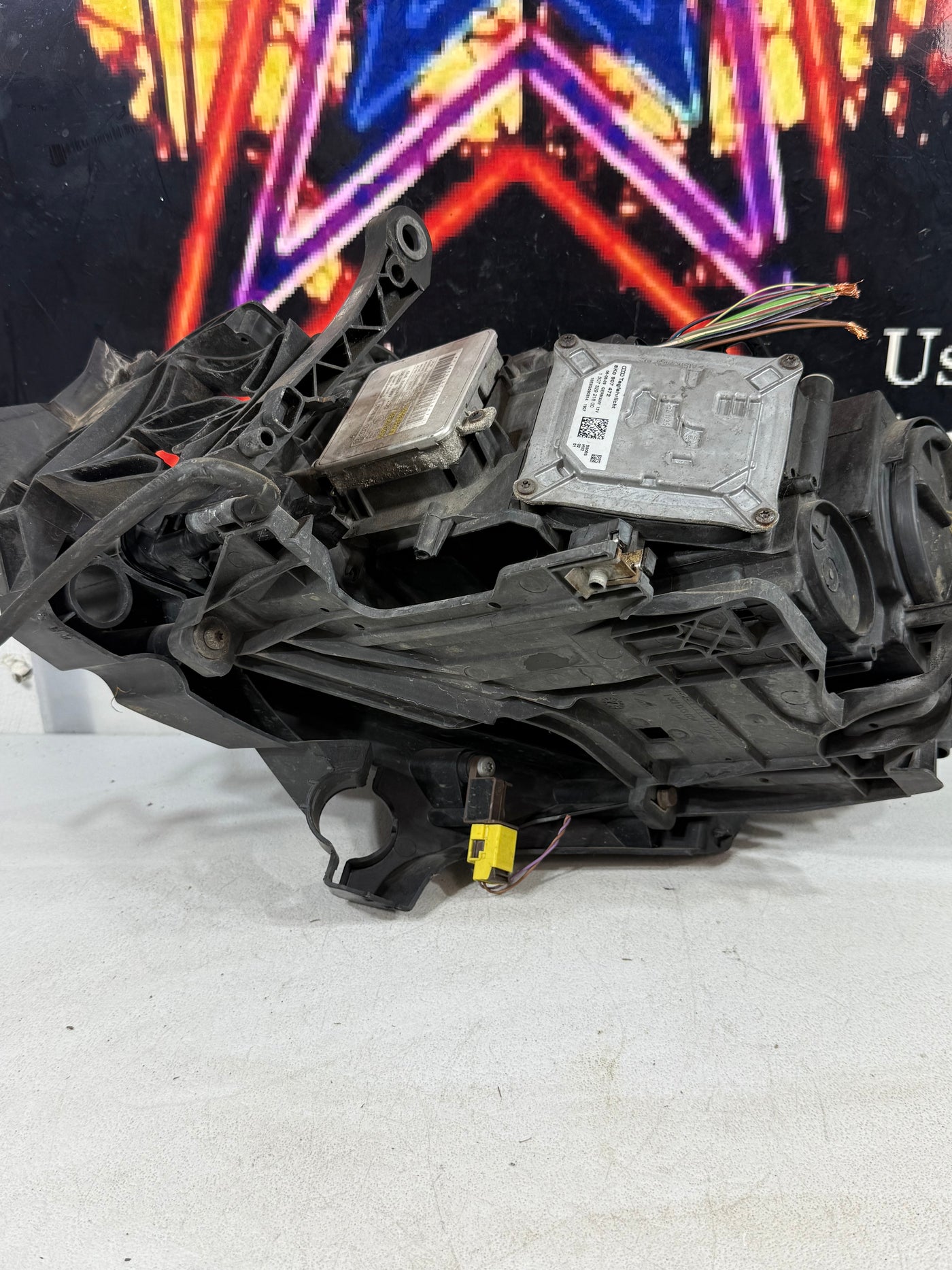 2009- 2012 Audi A4 S4 HID Xenon RH Right Passenger Side Headlight Assembly W bracket OEM