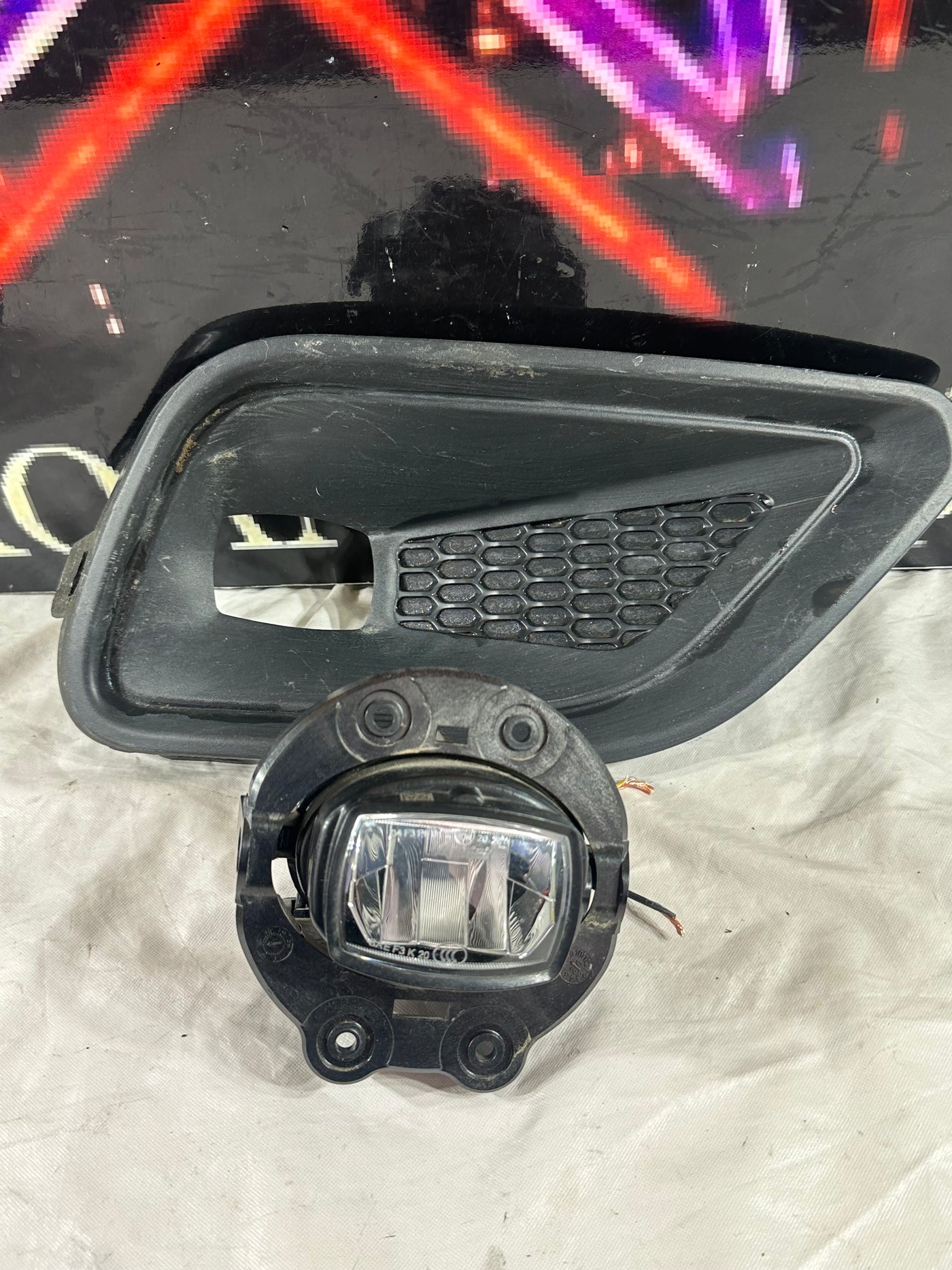 2019 2020 2021 2022 Jeep Cherokee Right Passenger Side LED Fog Light Lamp OEM