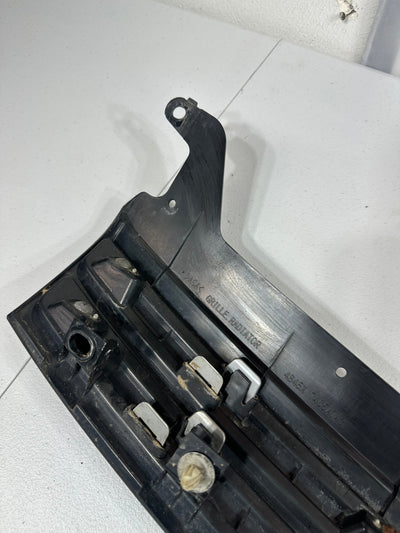 2014 MITSUBISHI OUTLANDER (NOT SPORT ) Grille OEM