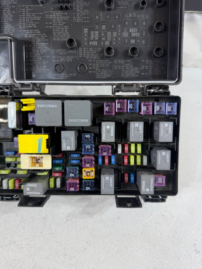 2012 DURANGO GRAND CHEROKEE TIPM INTEGRATED POWER MODULE FUSE BOX OEM 68089321AD