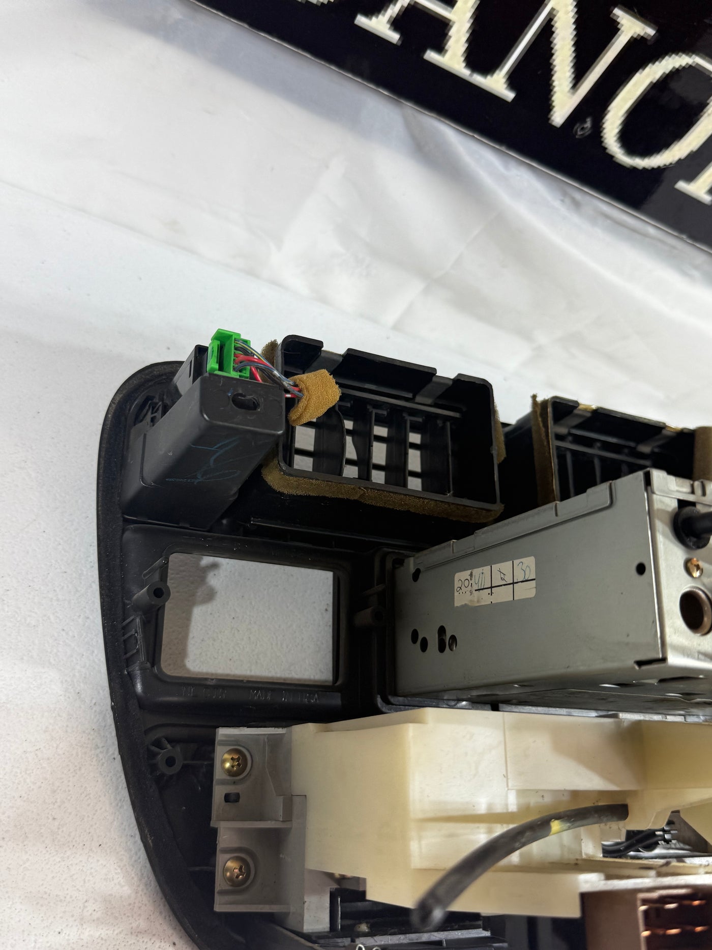 1996 - 1998 HONDA CIVIC OEM  CENTER DASH AC/ HEATER CLIMATE CONTROL UNIT STEREO