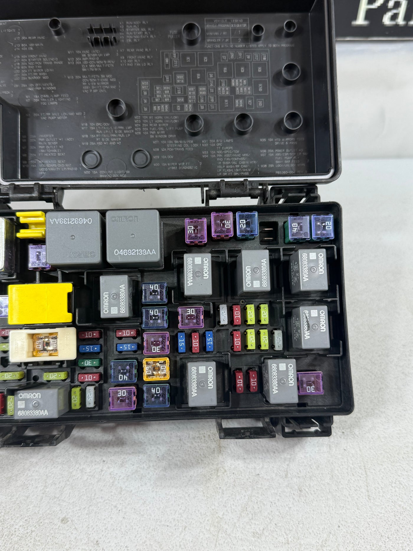 DODGE GRAND CARAVAN TOWN COUNTRY FUSE BOX TIPM 2014 68217405AB OEM
