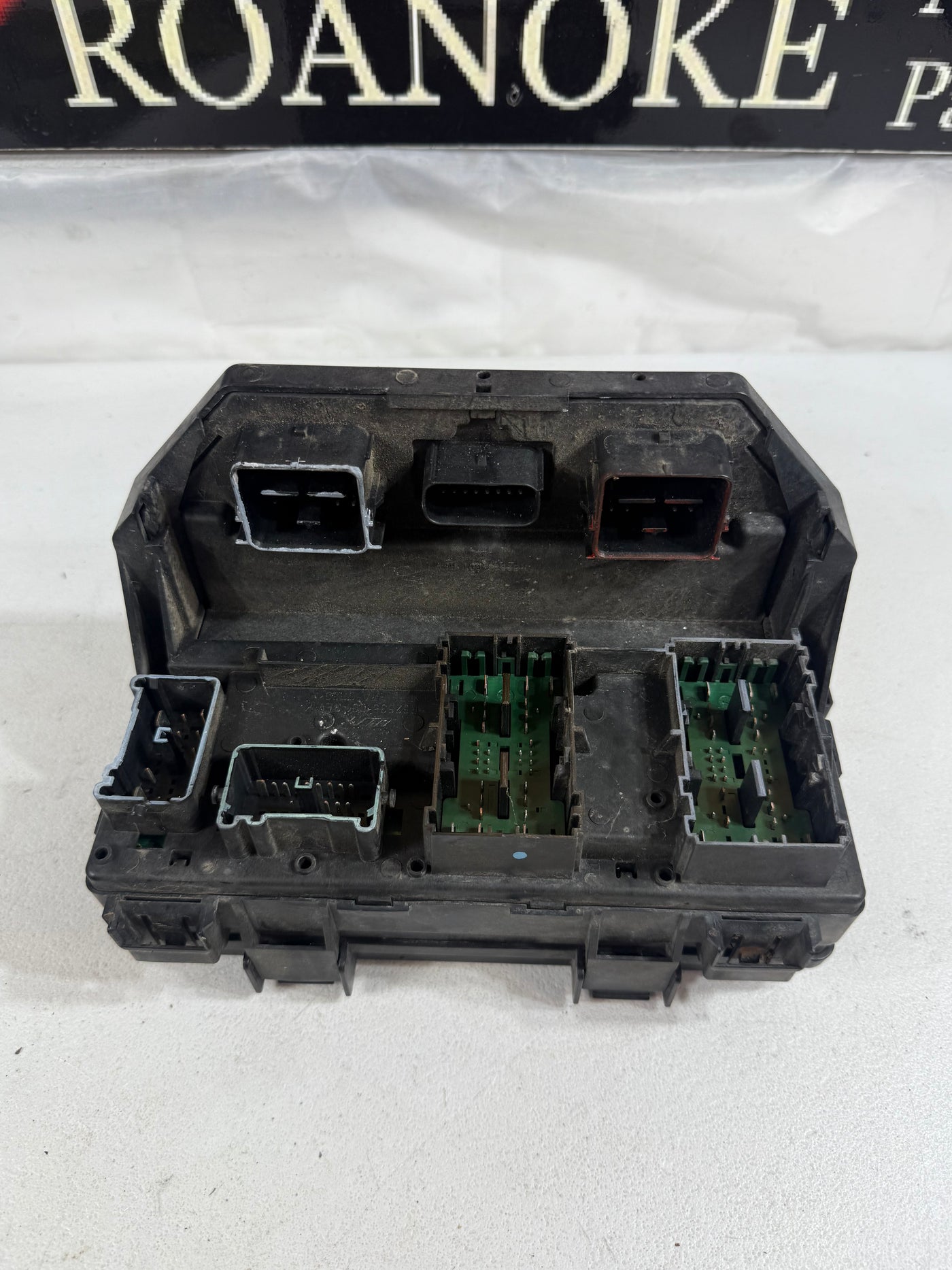 2012 Dodge Grand Caravan Chrysler Town & Country Fuse Box TIPM BCM 68105507AD