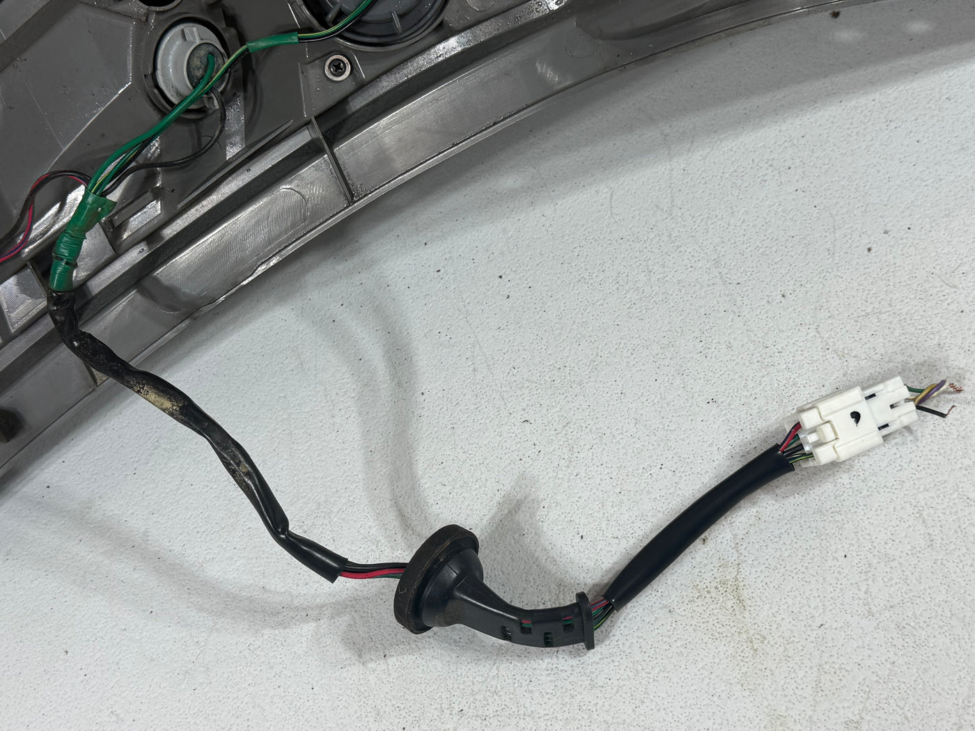 2013 2014 Nissan Leaf Passenger Side Right Tail Light Lamp OEM