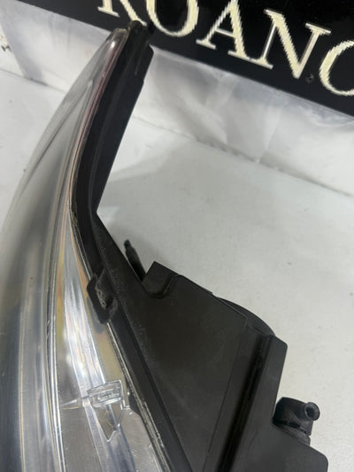 2013-2019 Ford Taurus Headlight Assembly Halogen right passenger side OEM