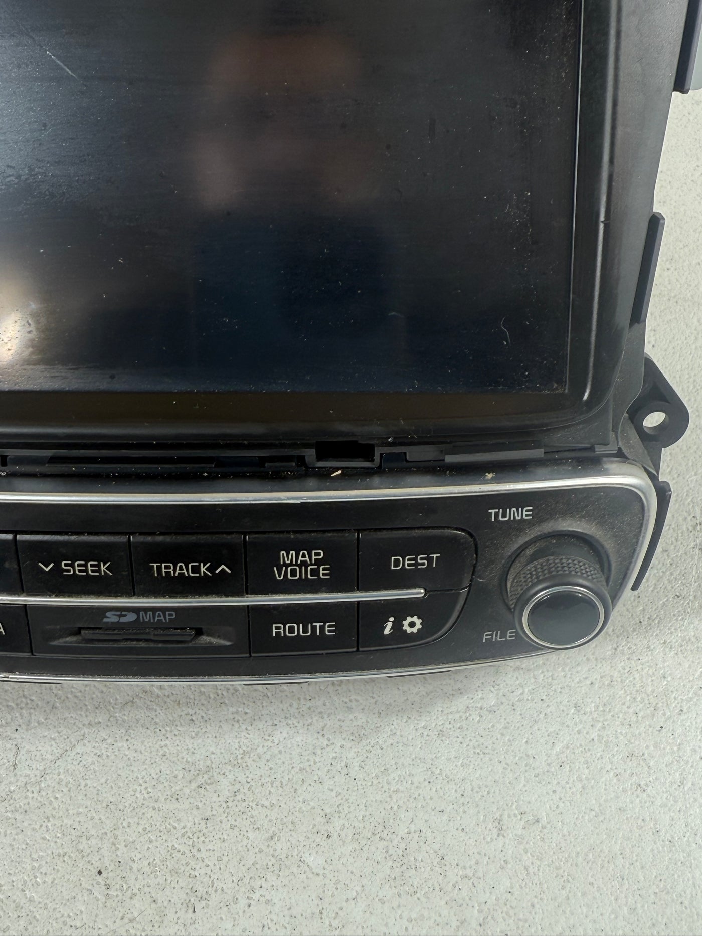 2014-2015 Kia Sorento Radio Receiver Display Screen Navigation 965601UAA0VA OEM