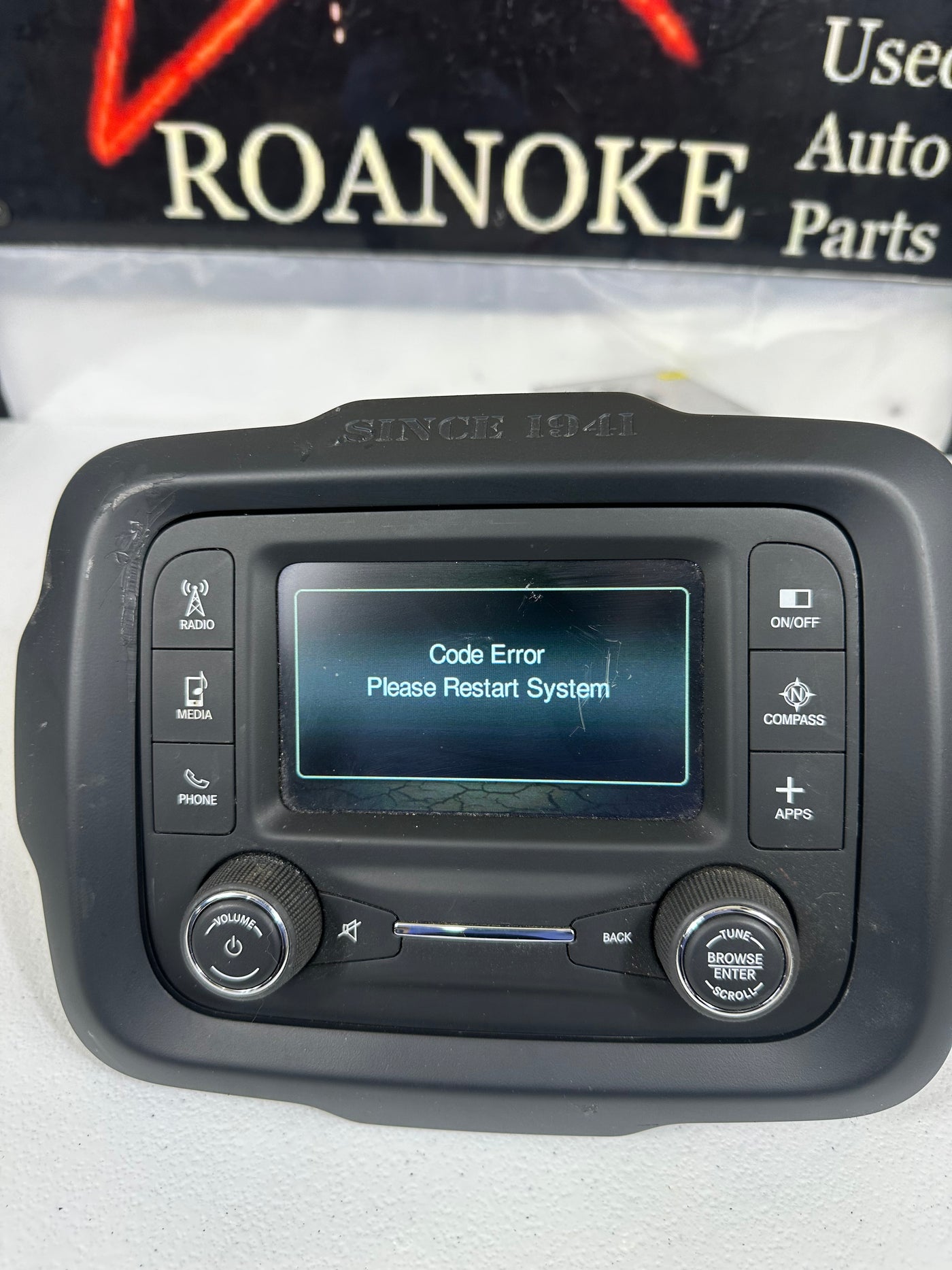 2015-2017 Jeep Renegade Radio Receiver 5" Display Screen With Satellite OEM