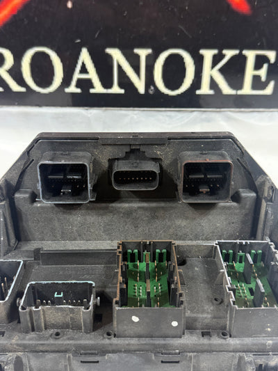 2010 Jeep Wrangler JK Totally Integrated Power Module Fuse Box TIPM 04692298AE