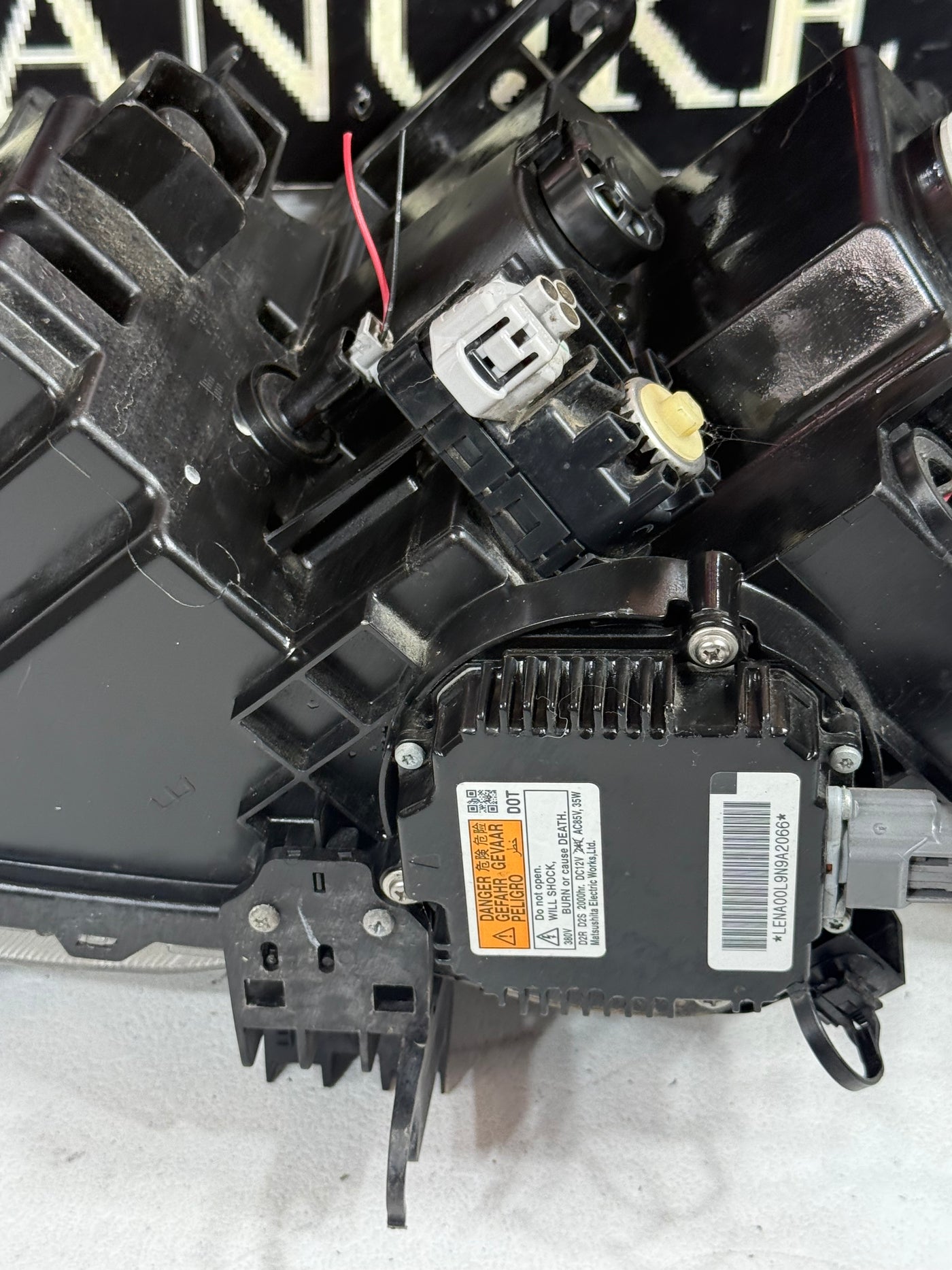 2009-2014 Nissan Murano RH Passenger Side Adaptive Xenon HID Headlight OEM