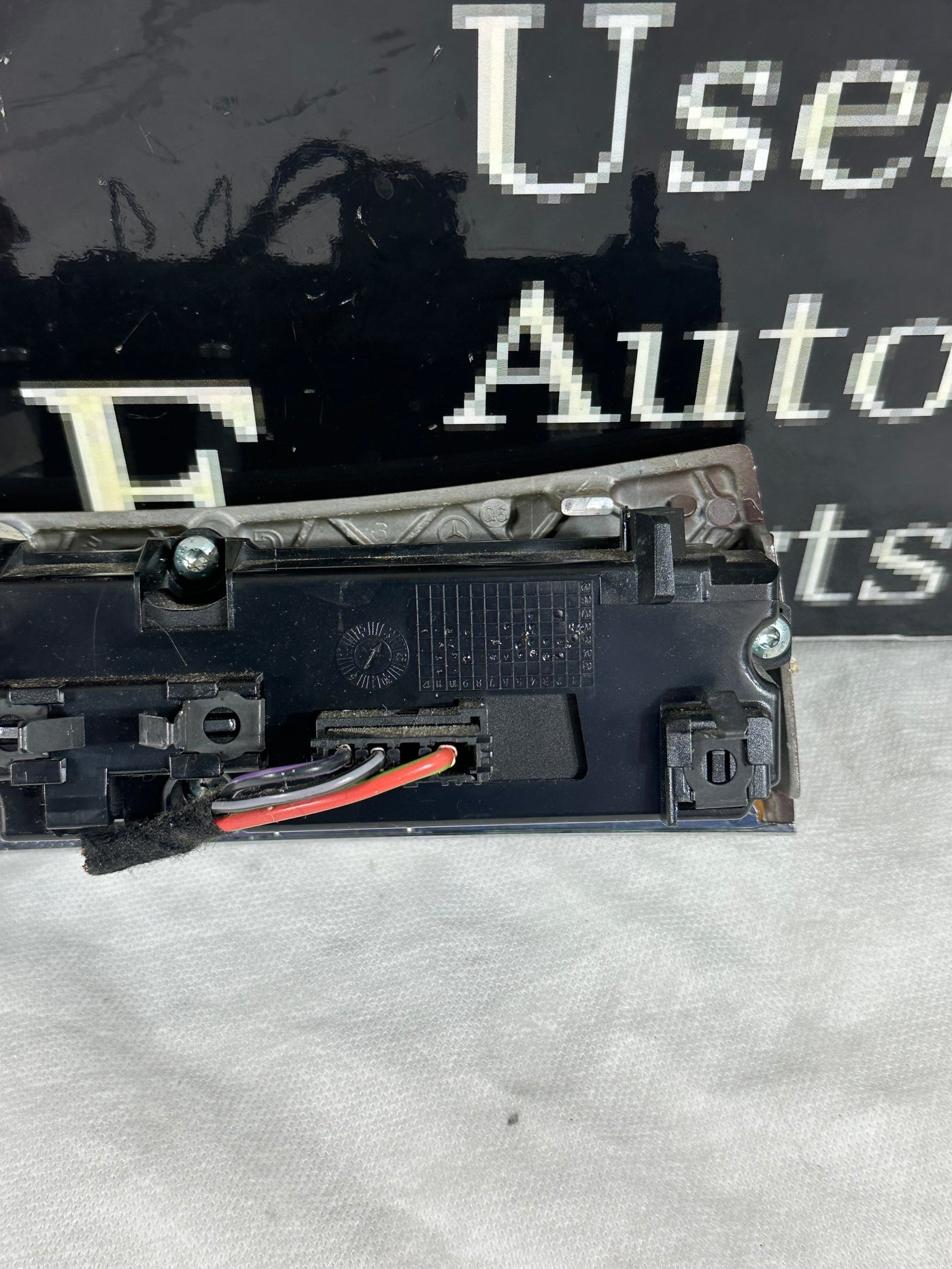 06-09 MERCEDES BENZ CLK350 CLK500 W209 HAZARD ESP SWITCH PANEL OEM