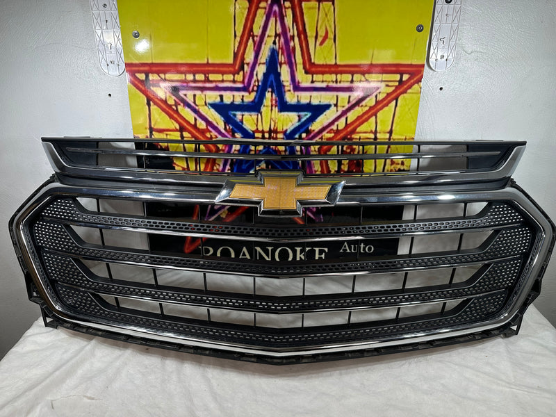 Grille Grill 2018-2020 Chevrolet Traverse 23376131 OEM