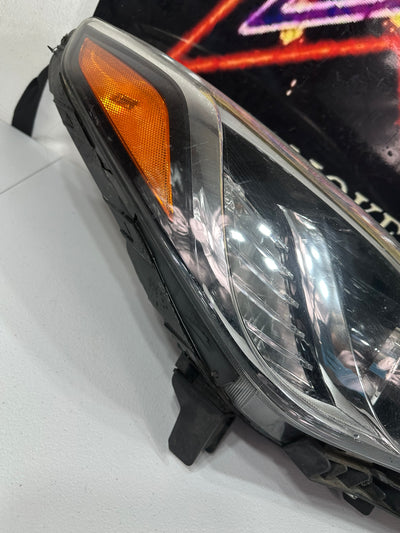 2015 2016 2017 Hyundai Sonata RH Passenger Right RH Side Halogen Headlight OEM