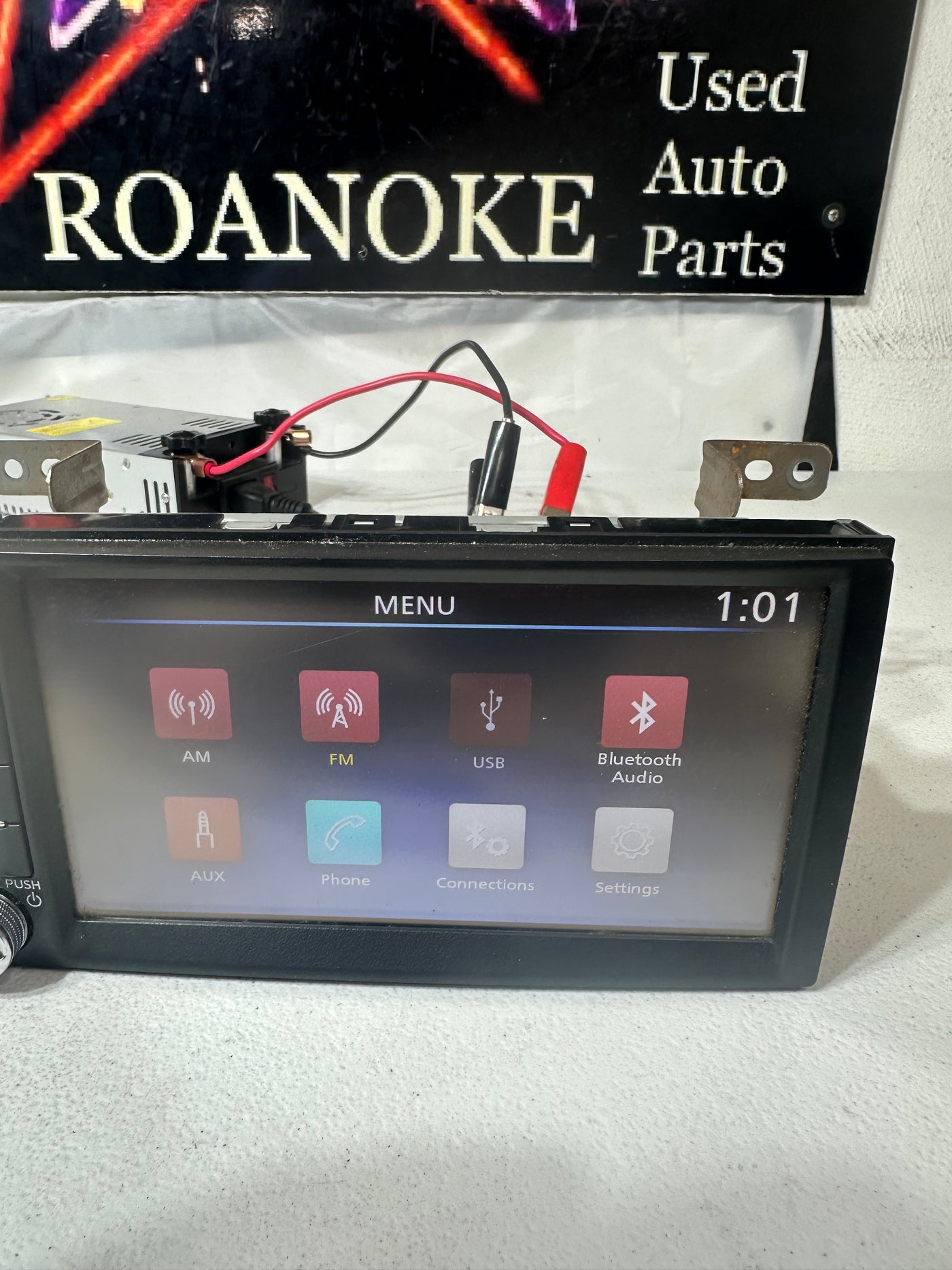 2018 - 2019 Nissan Frontier OEM Touch Screen AM FM Bluetooth AUX Radio Receiver