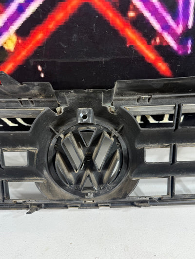 2004-2007 VW Touareg Upper Radiator Bumper Grille Grill Chrome OEM