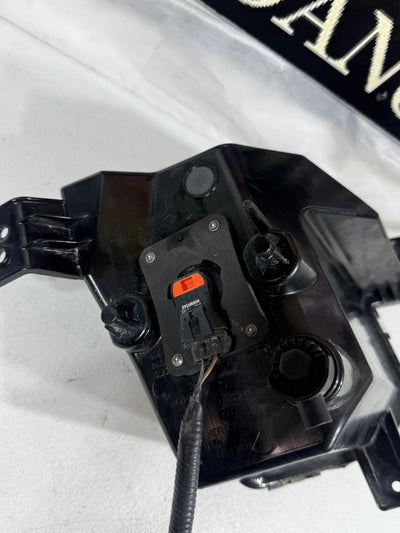 2016 - 2019 FORD EXPLORER FOG LIGHT LAMP LEFT DRIVER HALOGEN OEM