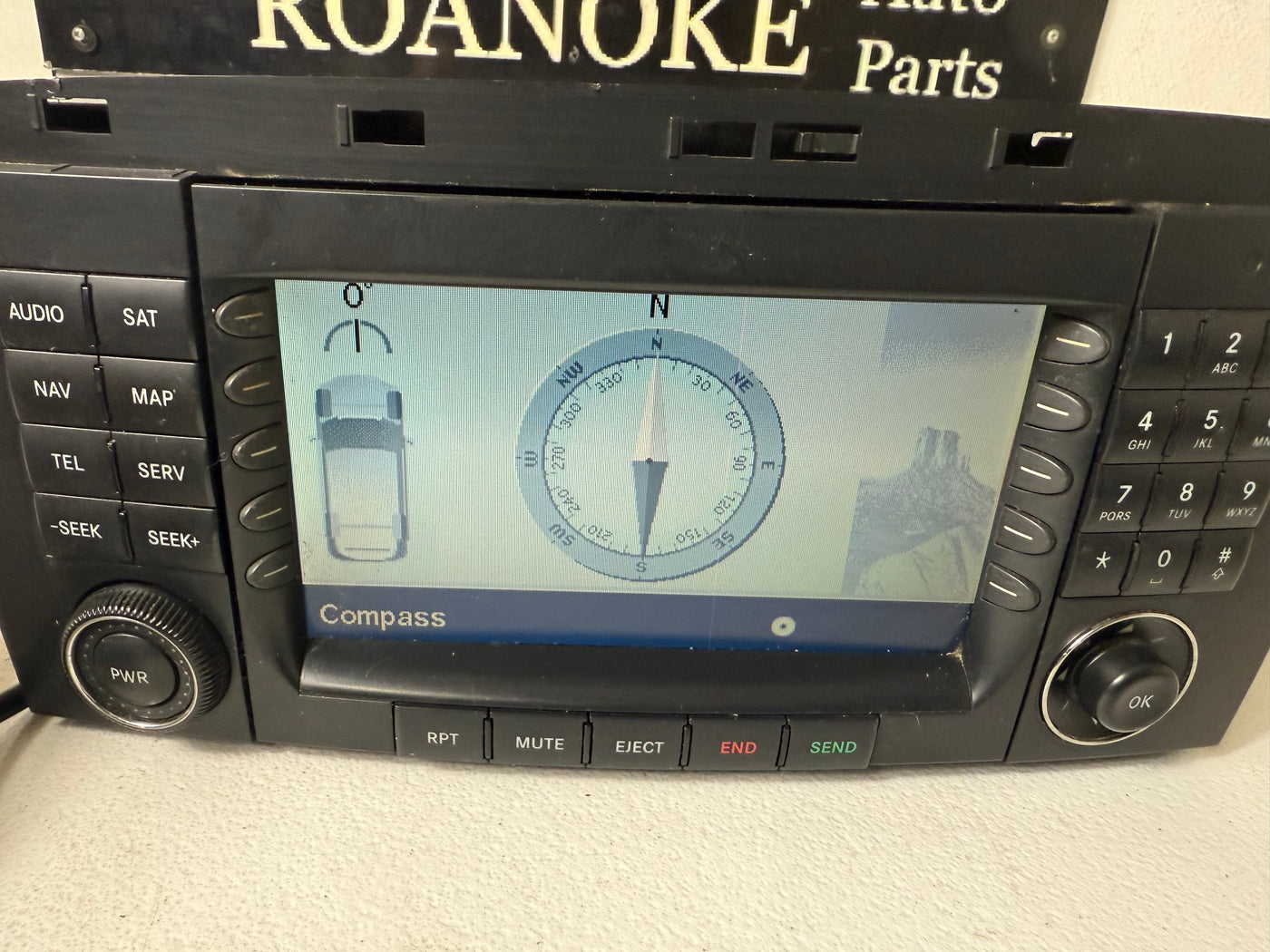 06-08 Mercedes W251 R350 R500 Navigation GPS Radio  Screen CD DVD Player OEM