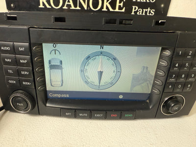 06-08 Mercedes W251 R350 R500 Navigation GPS Radio  Screen CD DVD Player OEM