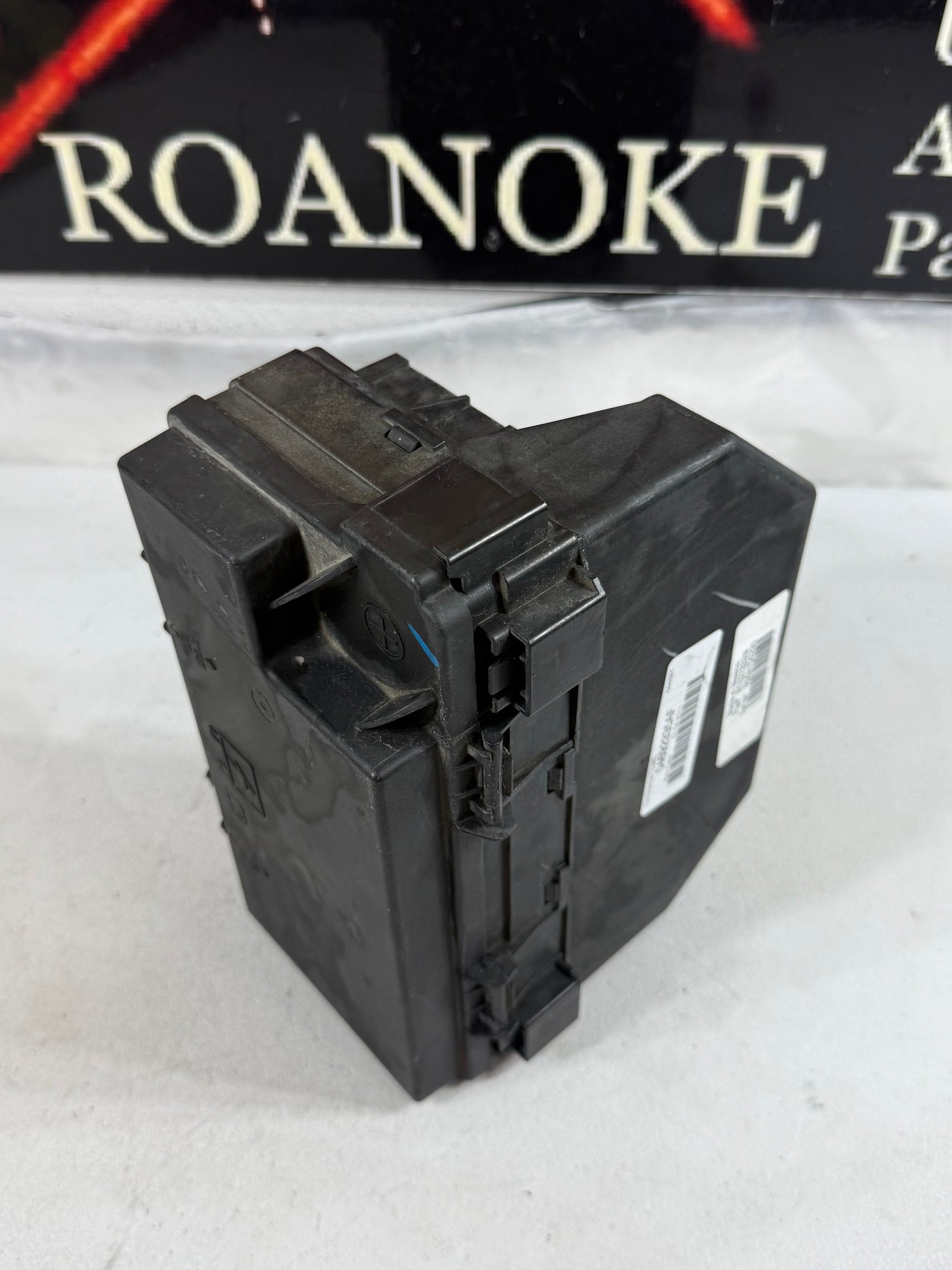 2011 Chrysler Town & Country Dodge Grand Caravan TIPM Fuse Relay Box 04692335AF