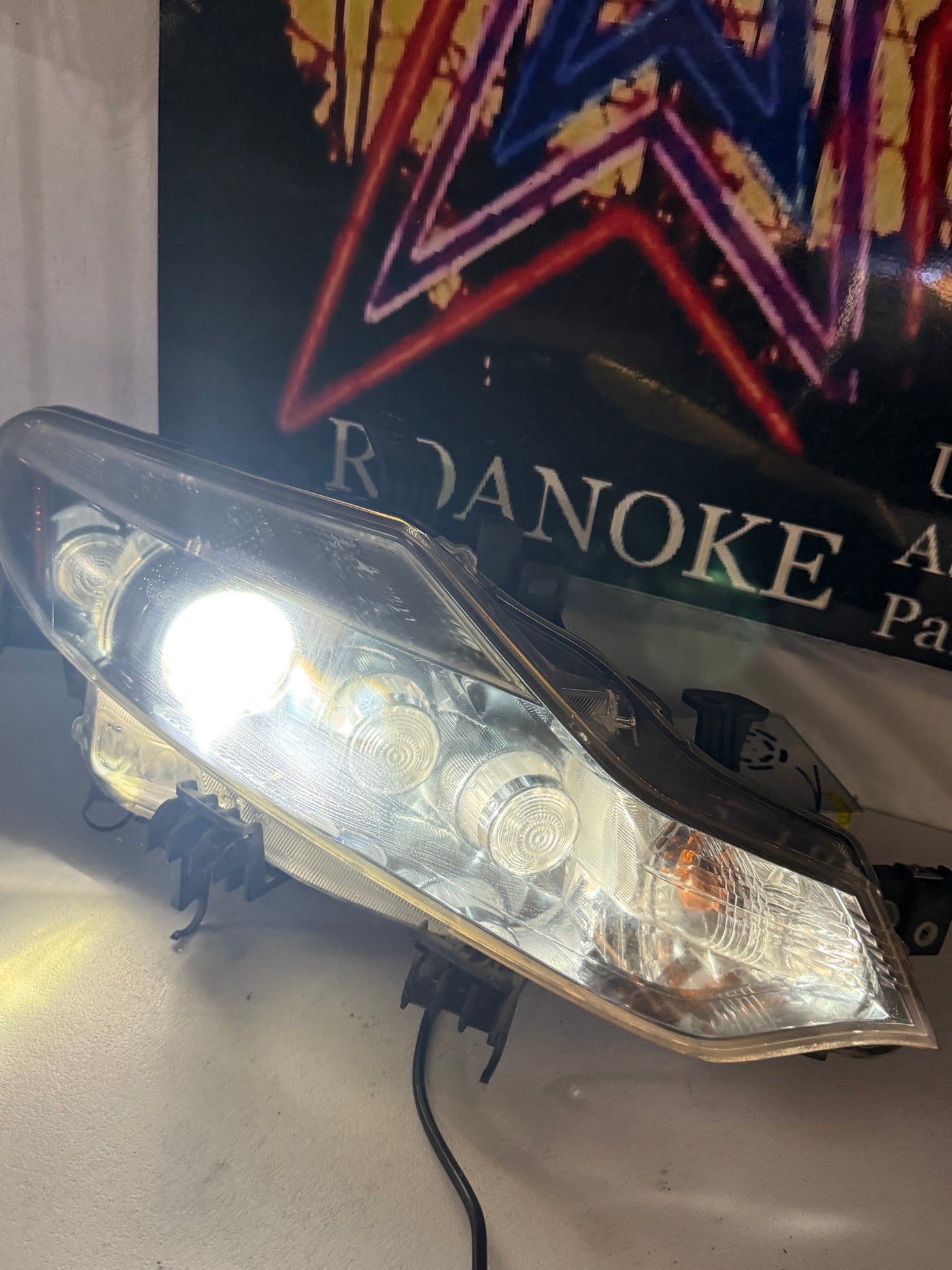 2009-2014 Nissan Murano RH Passenger Side Adaptive Xenon HID Headlight OEM