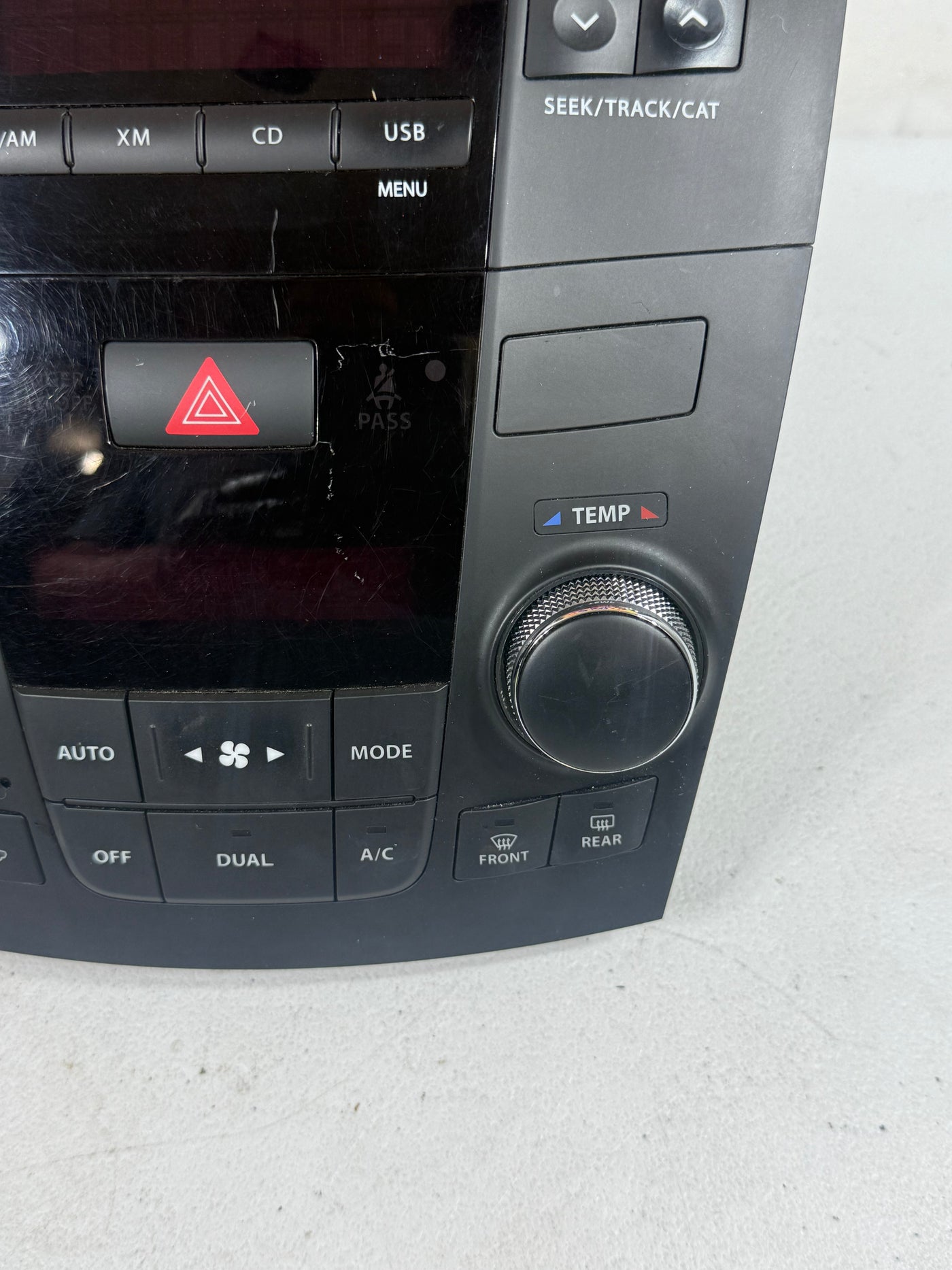 2010-13 Suzuki Kizashi AM FM Radio SiriusXM w BT CD Player 3910157LK0 OEM