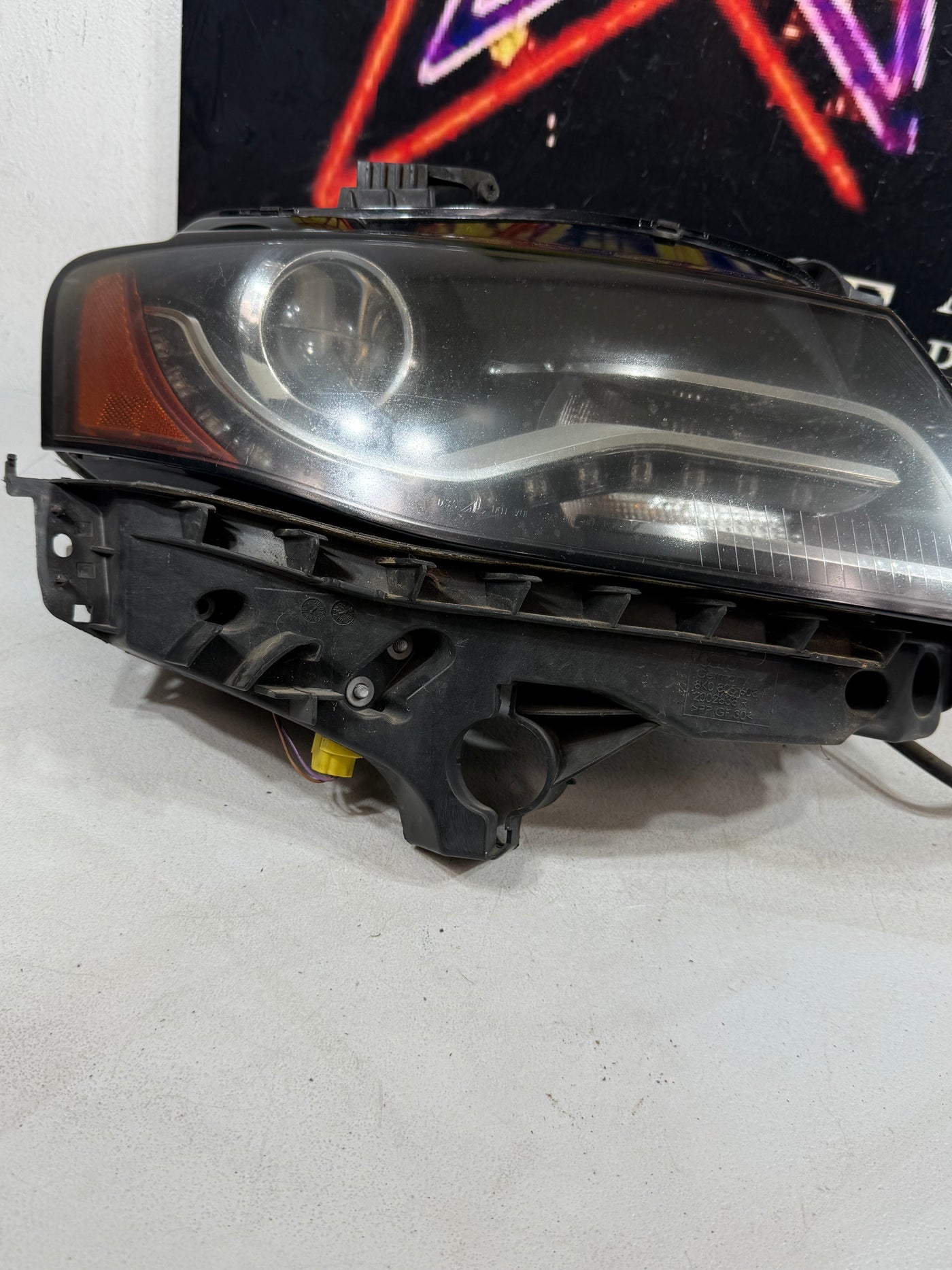 2009- 2012 Audi A4 S4 HID Xenon RH Right Passenger Side Headlight Assembly W bracket OEM