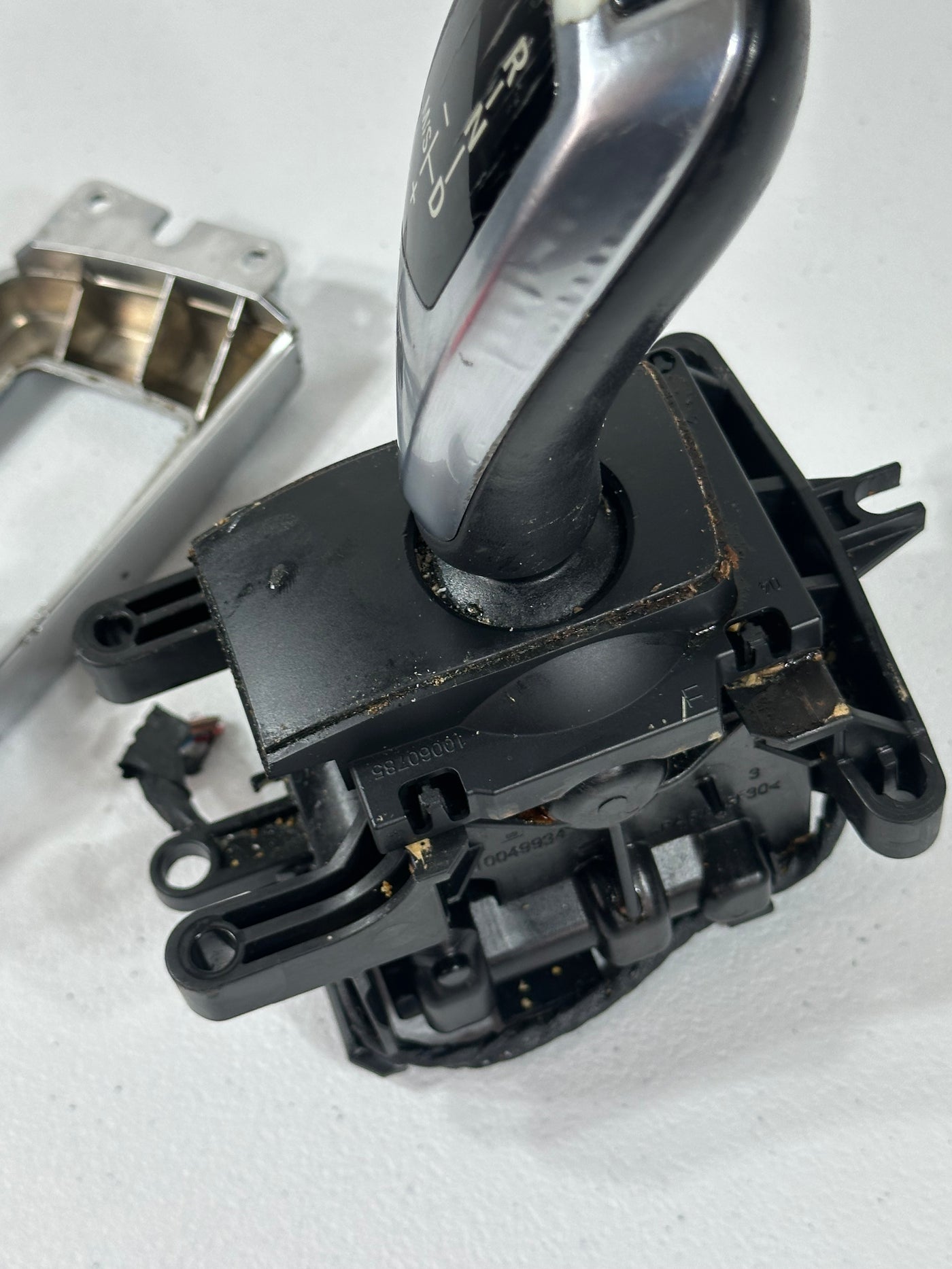 2009-2016 BMW 528i 740i F07 F10 F01 F02 AUTO TRANSMISSION GEAR SELECTOR SHIFTER