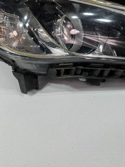 2015 2016 2017 Hyundai Sonata RH Passenger Right RH Side Halogen Headlight OEM