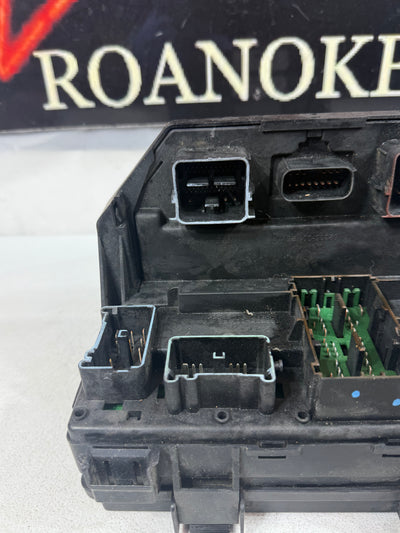DODGE GRAND CARAVAN TOWN COUNTRY VW ROUTAN FUSE BOX TIPM 2011 04692335AH