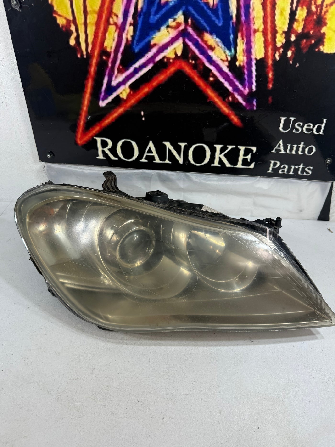 Passenger Right Headlight Fits 10-13 KIZASHI OEM