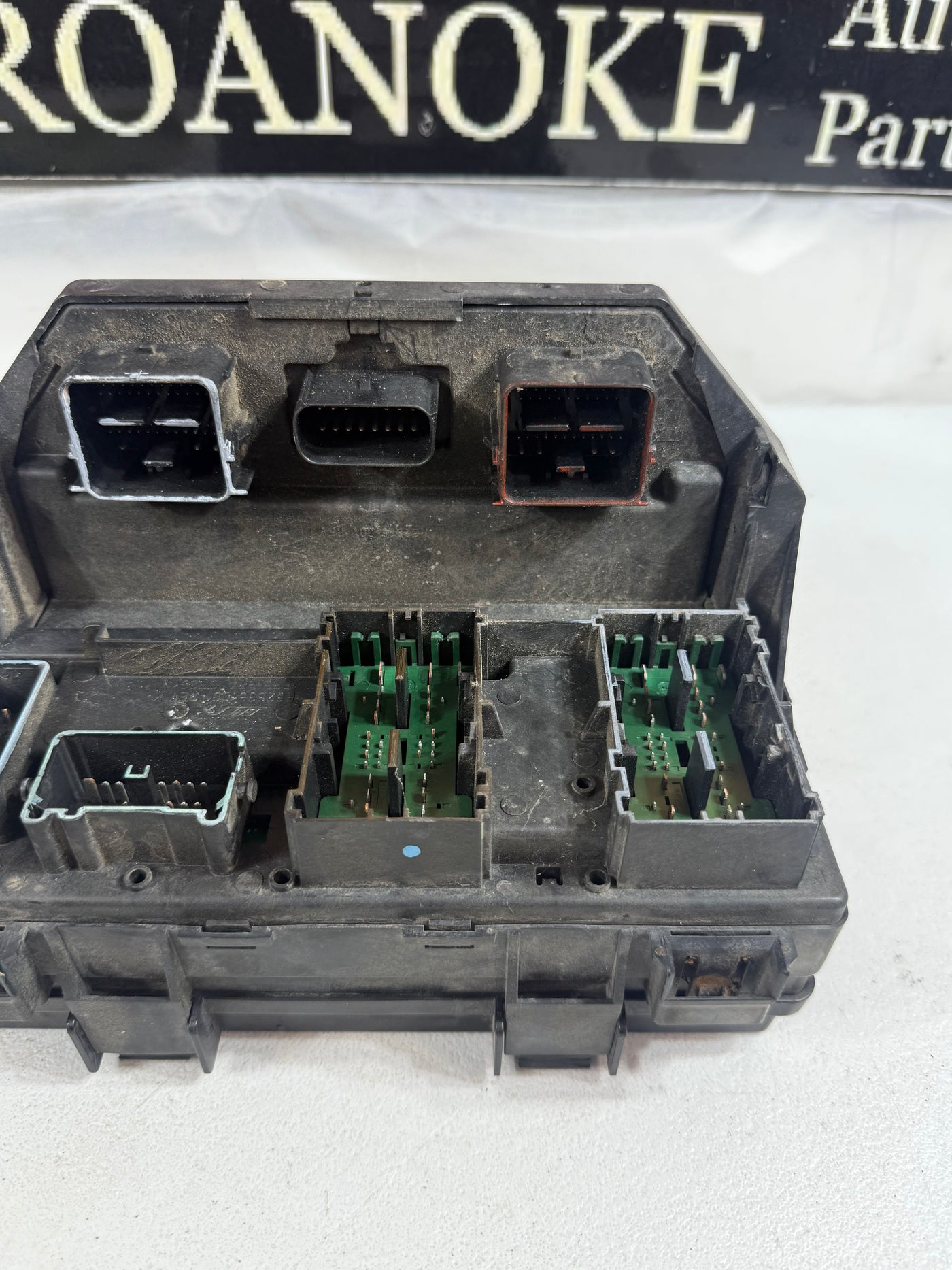 2012 Dodge Grand Caravan Chrysler Town & Country Fuse Box TIPM BCM 68105507AD