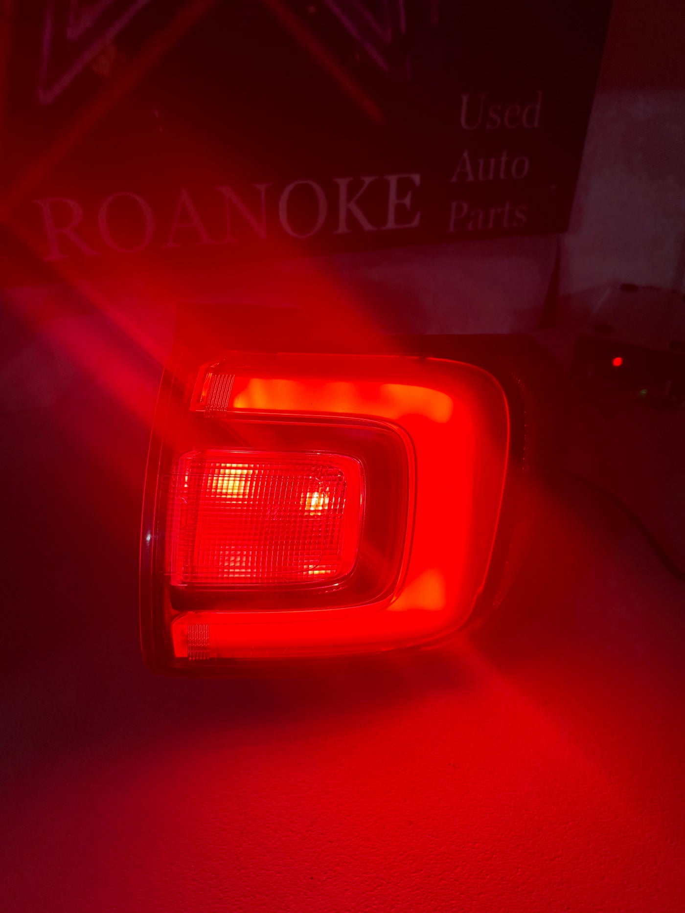 OEM | 2017 - 2019 GMC Acadia Outer Tail Light (Right/Passenger) #84108398