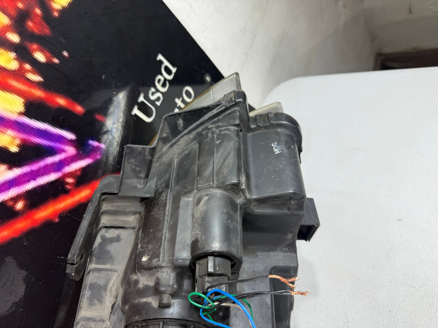 2012-2013 Kia Soul Left Driver Side Headlight Halogen W/LED OEM
