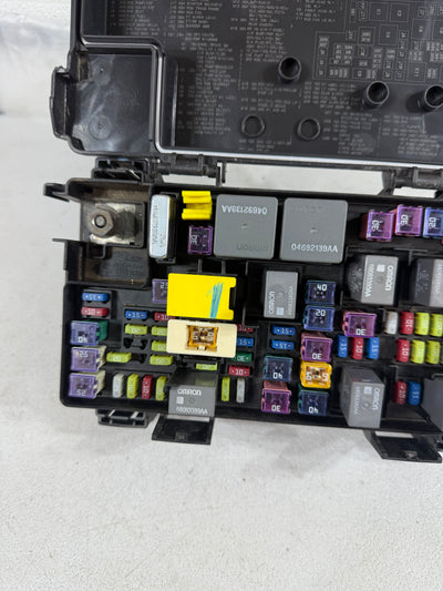 2012 DURANGO GRAND CHEROKEE TIPM INTEGRATED POWER MODULE FUSE BOX OEM 68089321AD
