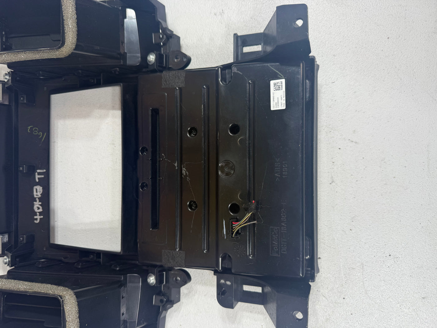 2014 2015 2016 2017 Ford Taurus Sony Radio Dash Bezel Climate Control  Vents