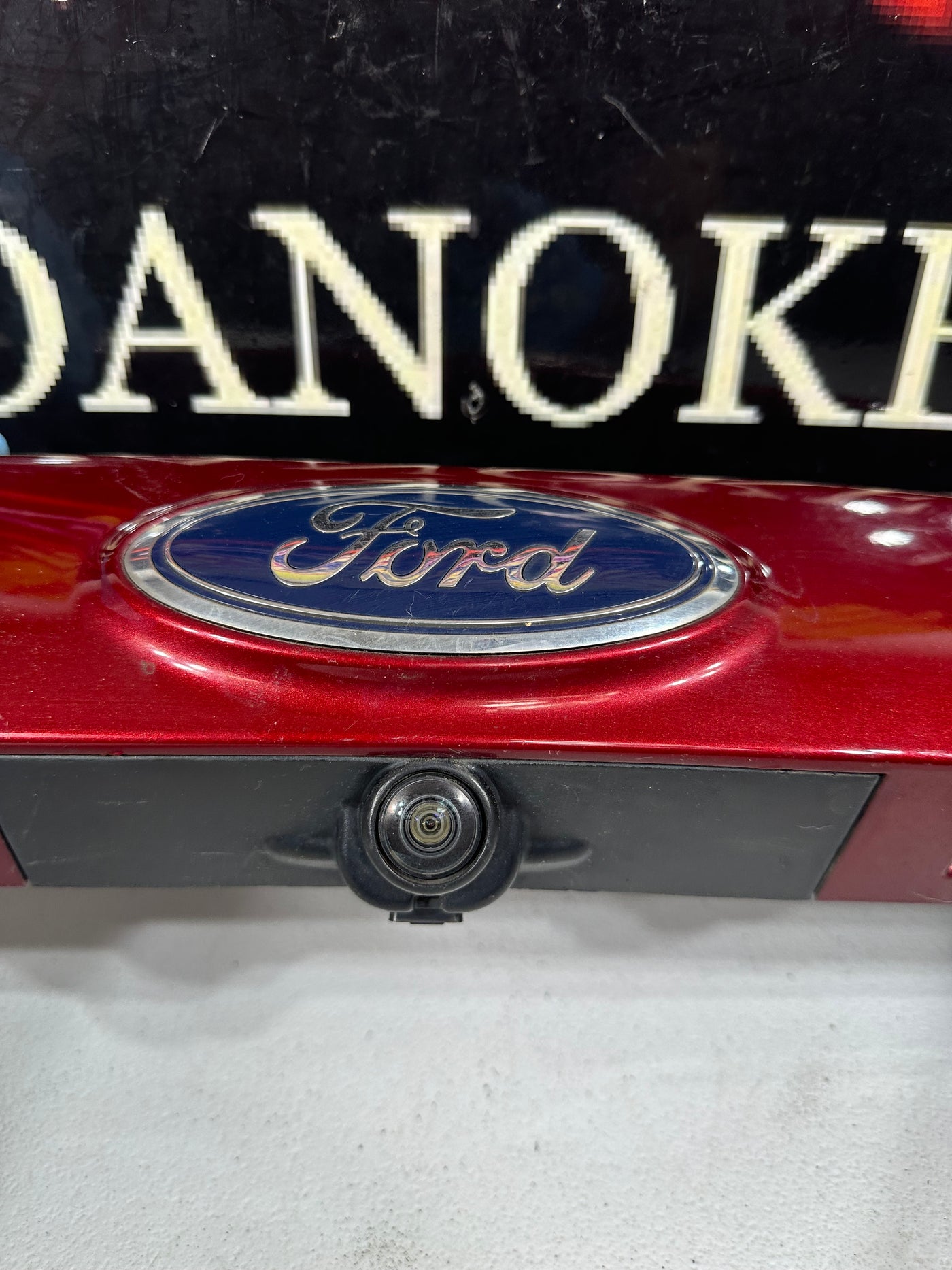 2017-2019 FORD ESCAPE LIFTGATE MOLDING GARNISH BACKUP CAMERA BURGUNDY OEM