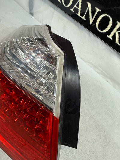 2009-2011 Hyundai Genesis Sedan Left Driver OUTER Tail Light Assembly OEM