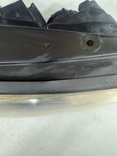 2006-2010 Hyundai Azera Headlight 6 pins green plug Right Passenger side OEM