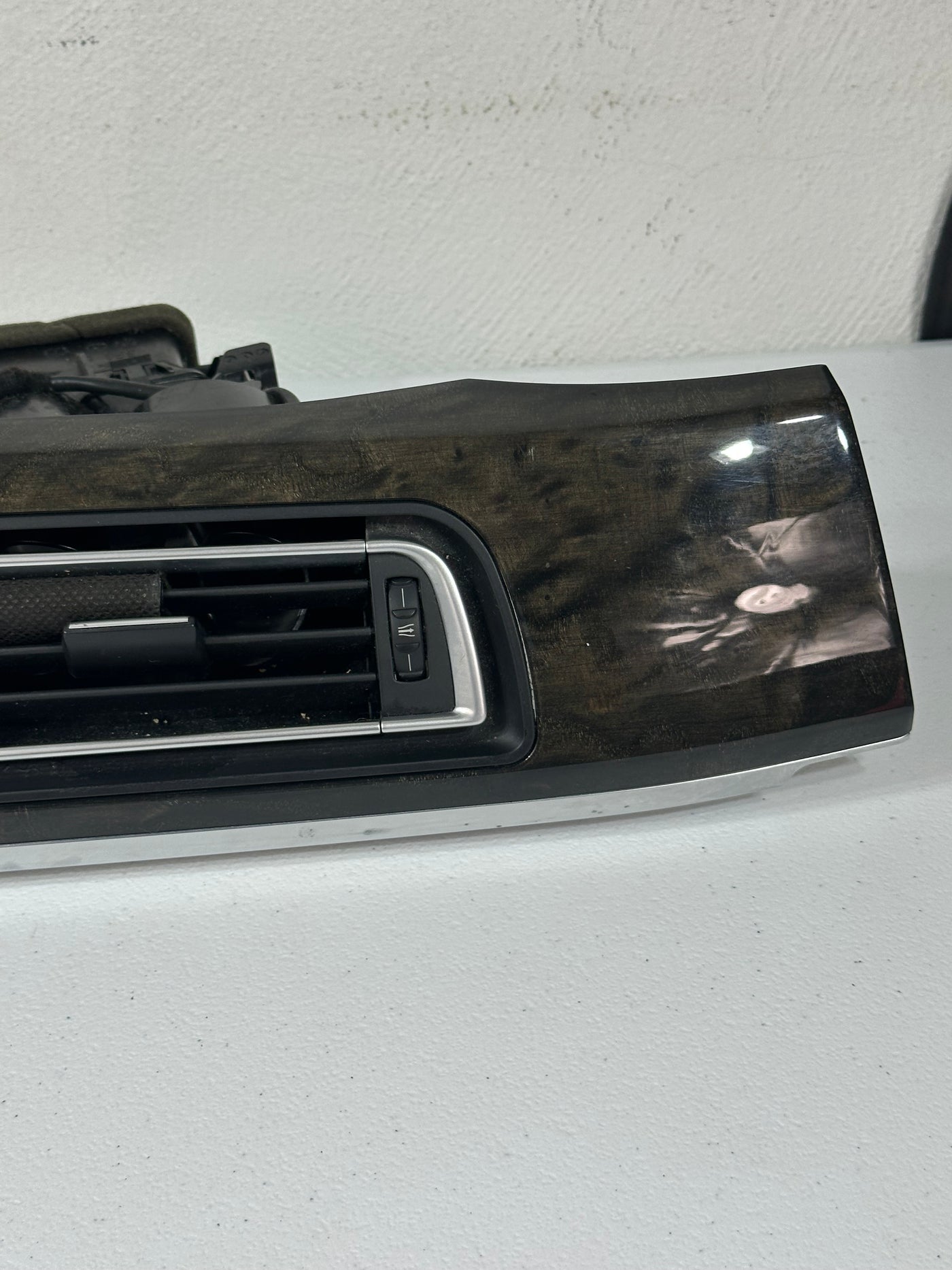 09-15 BMW 750I 740I F01 F02 Center Dash Trim W/ Air Vents OEM Woodgrain OEM