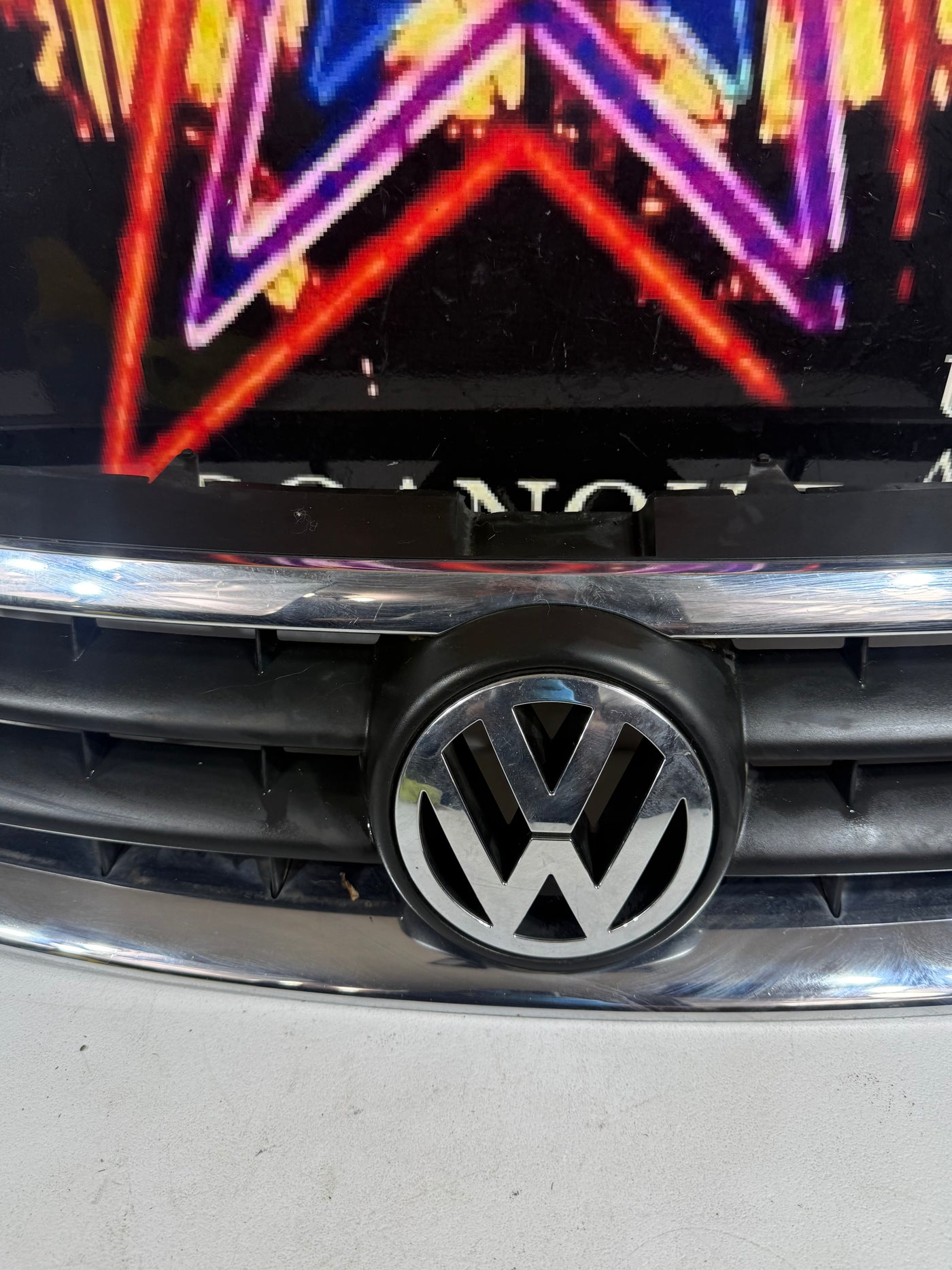 2004-2007 VW Touareg Upper Radiator Bumper Grille Grill Chrome OEM