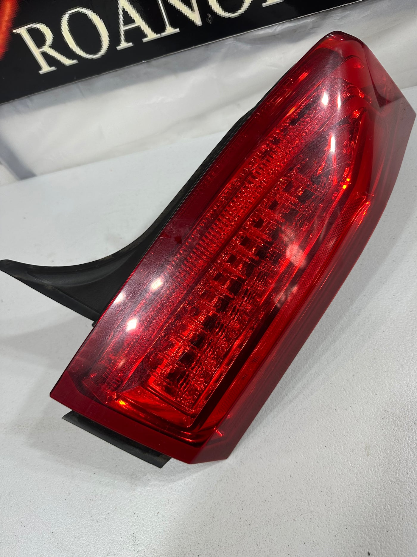 2013-2018 CADILLAC ATS REAR RIGHT passenger SIDE TAIL LIGHT TAILLIGHT LAMP OEM